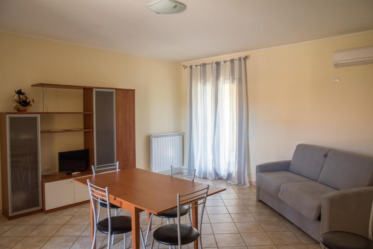 Recidence L' Infinito Apartment Carbognano Luaran gambar