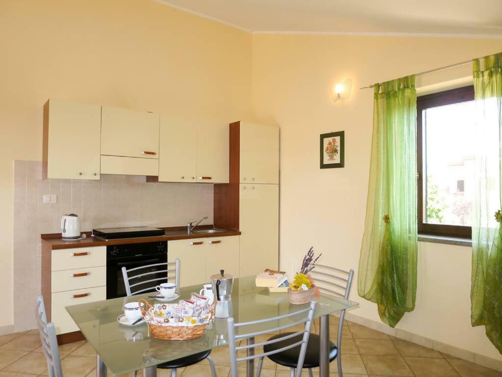 Recidence L' Infinito Apartment Carbognano Luaran gambar